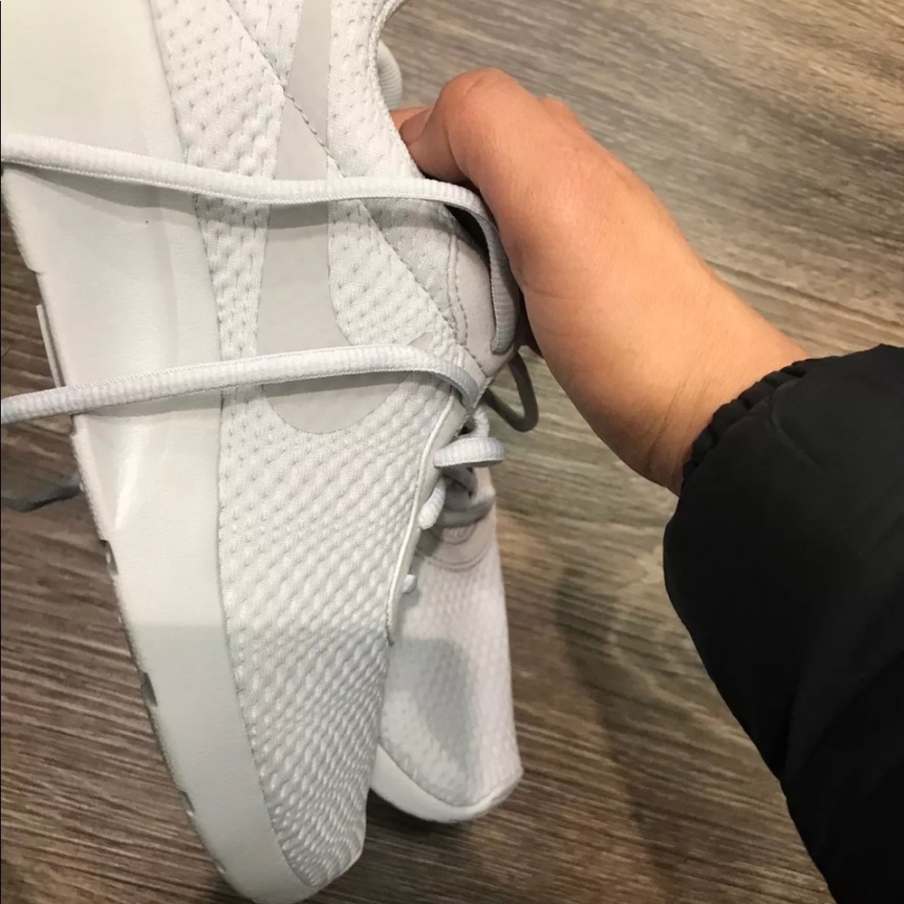 Nike womens size 8